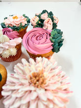 Load image into Gallery viewer, Floral Cupcake Workshop (Mother's Day & Spring workshop)