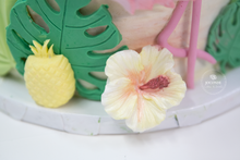 Load image into Gallery viewer, Tropical Flamingo Cake
