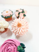 Load image into Gallery viewer, Floral Cupcake Workshop (Mother's Day & Spring workshop)