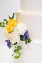 Load image into Gallery viewer, Simple Beauty Wedding Cake