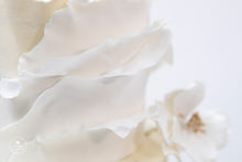 Load image into Gallery viewer, Fondant Frills Wedding Cake