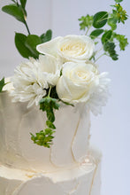 Load image into Gallery viewer, Rustic Smears Wedding Cake