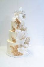 Load image into Gallery viewer, Vintage Rose Wedding Cake