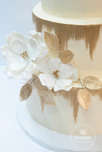 Load image into Gallery viewer, Gold Vegan Cake
