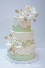 Load image into Gallery viewer, Faultline Wedding Cake

