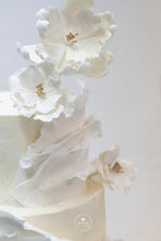 Load image into Gallery viewer, Fondant Frills Wedding Cake
