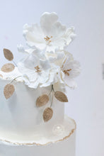 Load image into Gallery viewer, Simple Beauty Wedding Cake

