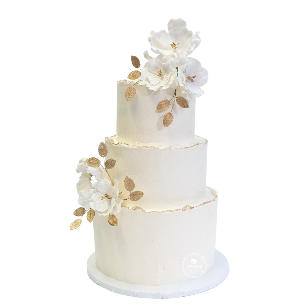 Beautiful Wedding Cake For The Newlyweds At The Wedding A Birthday Cake At  A Banquet Stock Photo - Download Image Now - iStock